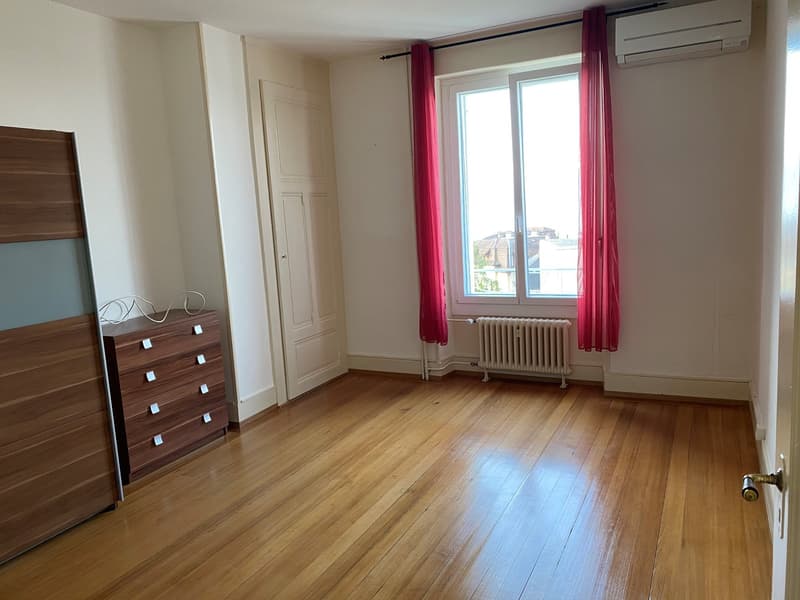 Charmant appartement de 2.5 pièces avec balcon à Lausanne (8)