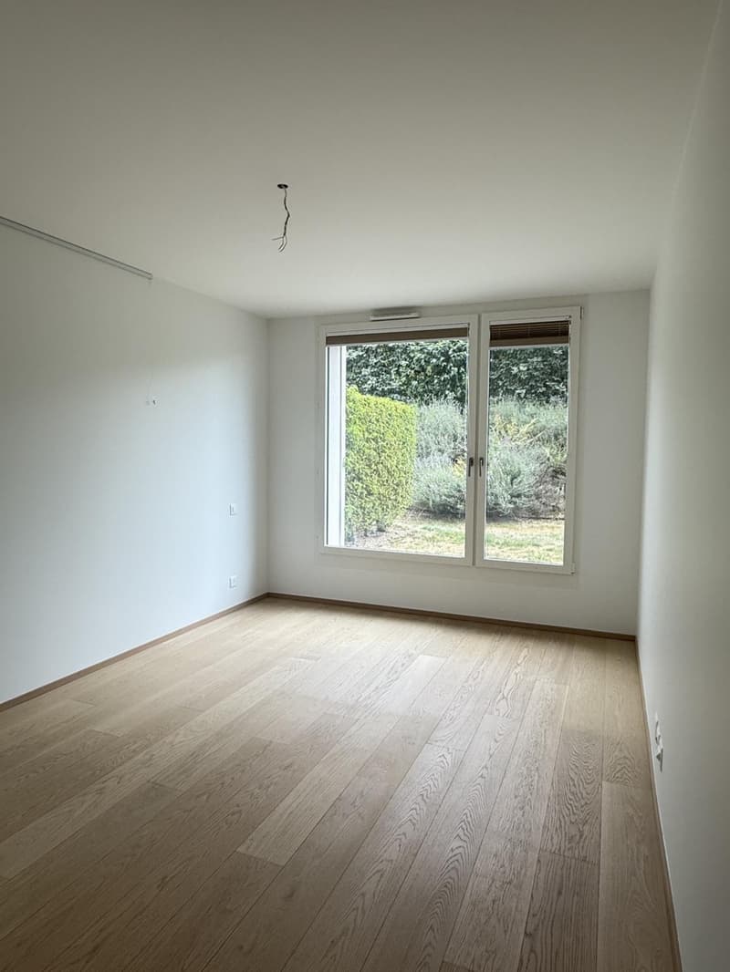 Appartamento di 3.5 locali con terrazza e giardino privato a St-Sulpice (11)