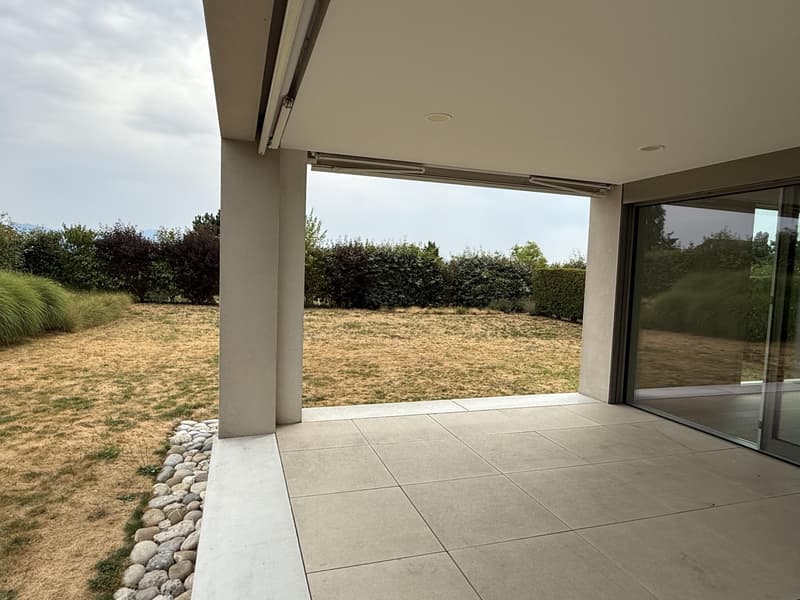 Appartamento di 3.5 locali con terrazza e giardino privato a St-Sulpice (5)