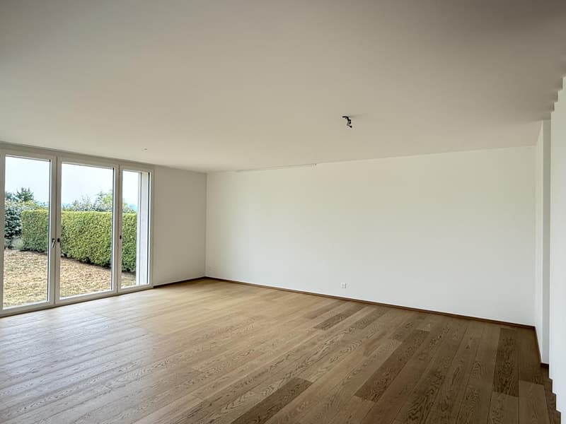 Appartamento di 3.5 locali con terrazza e giardino privato a St-Sulpice (3)