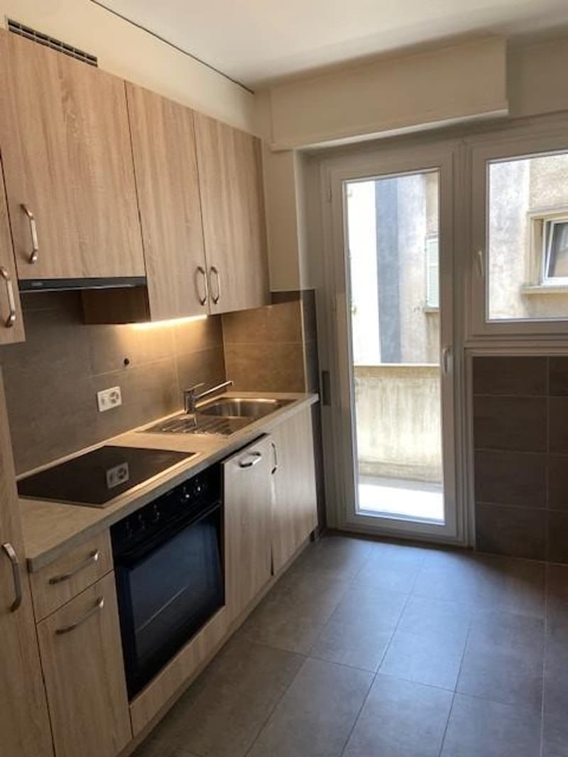 Bel appartement de 3.5 pièces avec deux balcons au coeur de Lausanne (5)