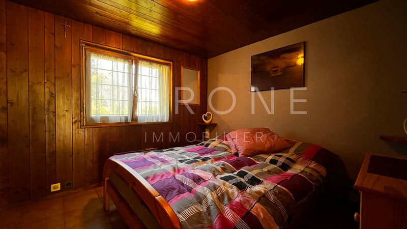 Chambre principale au rez supérieur