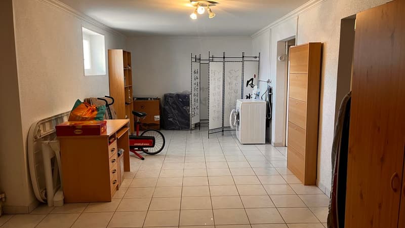 Local au rez inférieur