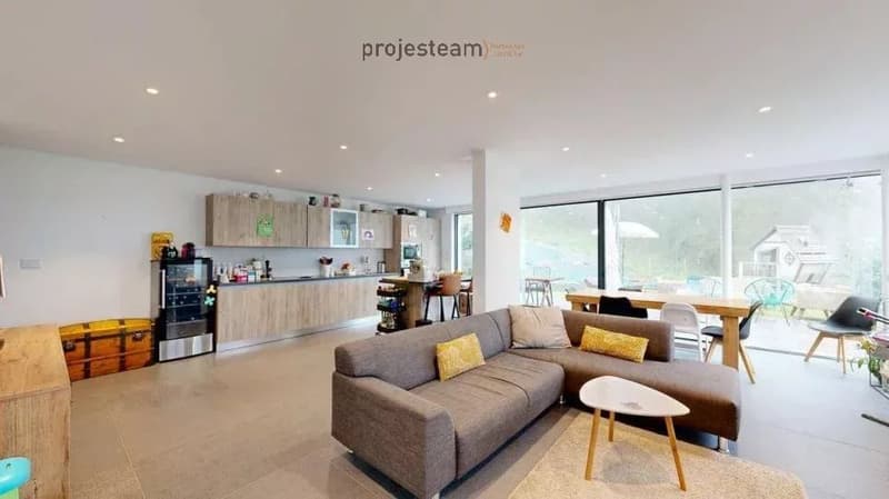 On the edge of a forest area? Contemporary villa in a privileged setting (5)