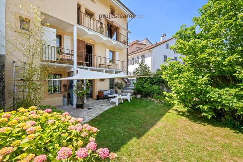 Maison de village de caractère de 4 étages ? 320 m² habitables sur 1'815 m² de terrain (1)