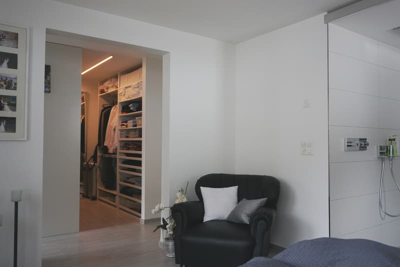 Masterbed walk-in-Cabinet