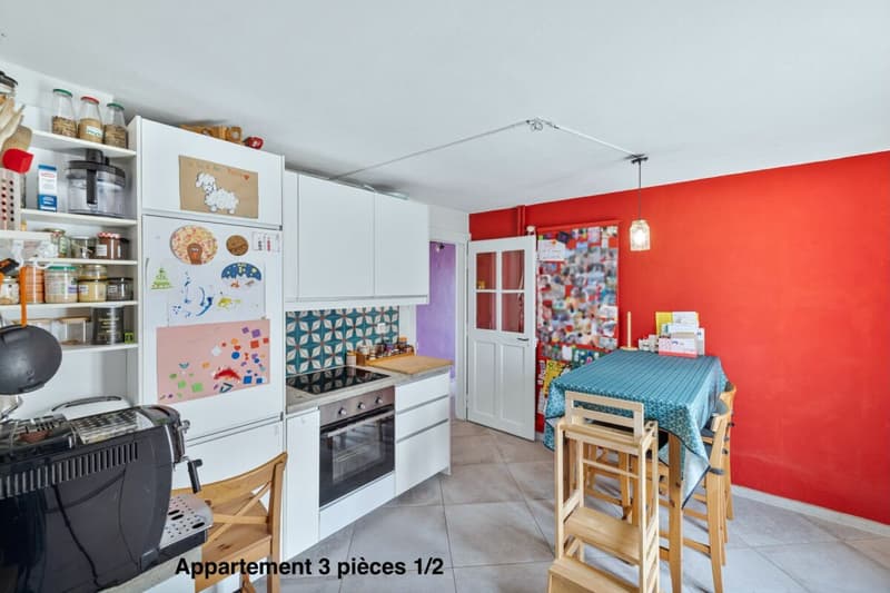 820 m² farm building with 3 apartments and 2 partially renovated barns, 8 km from Avenches and 25 km from Neuchâtel and Fribourg. (11)