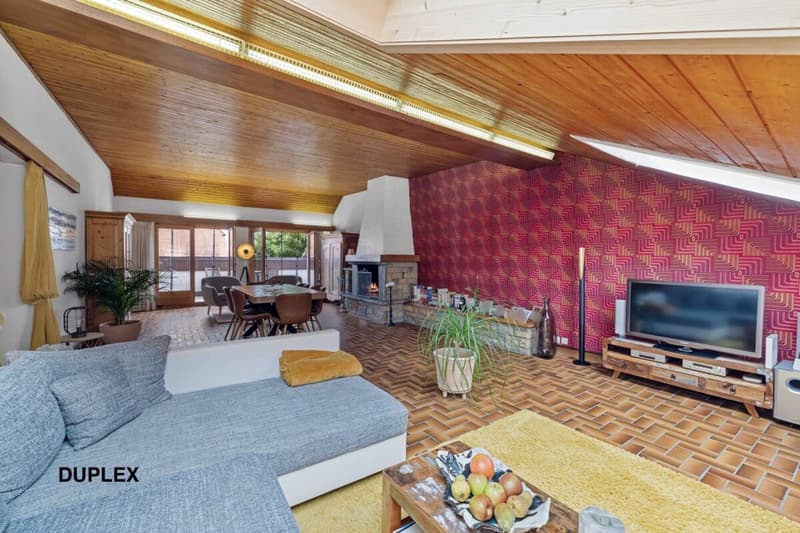 An 820 m² farm building with 3 apartments and 2 partially renovated barns, 8 km from Avenches and 25 km from Neuchâtel and Fribourg. (25)