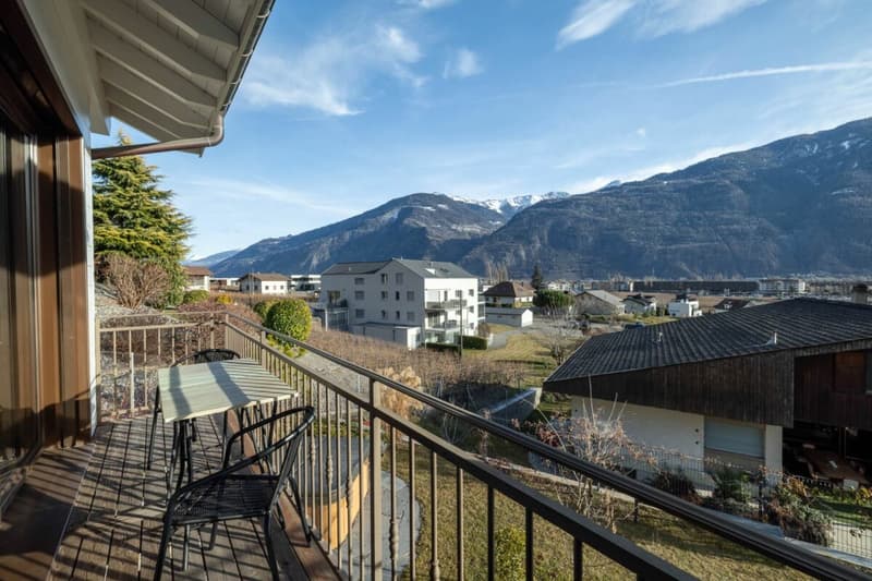 MAGNIFICENT SEMI-DETACHED VILLA 3 PCS ½ OF 107 M2 IN THE HEART OF THE VINEYARDS IN SAILLON (13)