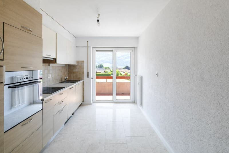 Appartamento luminoso di 3,5 locali ristrutturato, con una superficie lorda di 79 m² (4)