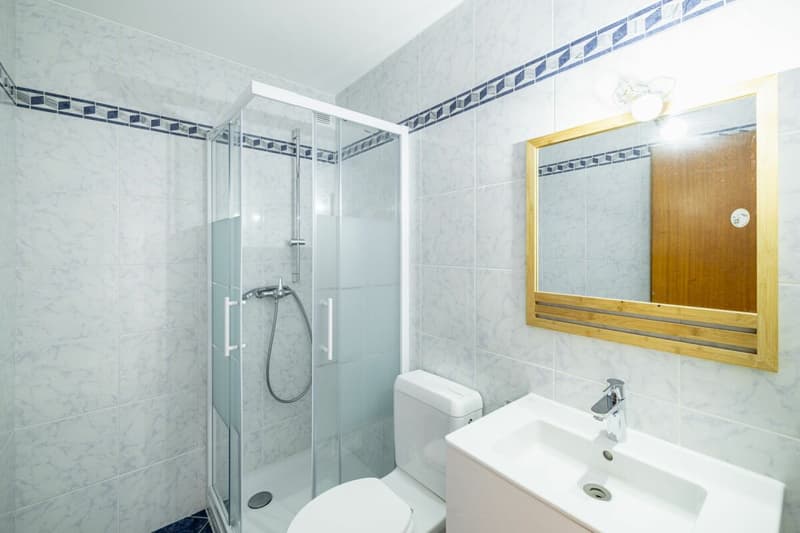 Appartamento luminoso di 3,5 locali ristrutturato, con una superficie lorda di 79 m² (11)