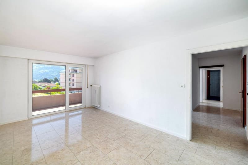 Appartamento luminoso di 3,5 locali ristrutturato, con una superficie lorda di 79 m² (6)