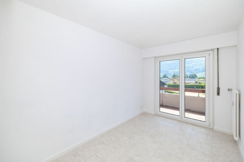 Appartamento luminoso di 3,5 locali ristrutturato, con una superficie lorda di 79 m² (8)