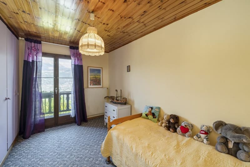 Detached house with 5 rooms and ½, 224 m2 living space, on a plot of 1693 m2 with breathtaking views (14)
