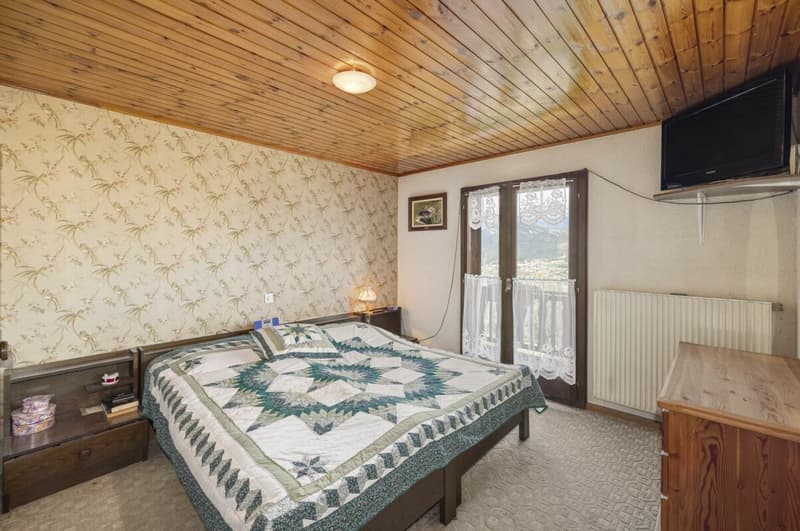 Detached house with 5 rooms and ½, 224 m2 living space, on a plot of 1693 m2 with breathtaking views (12)