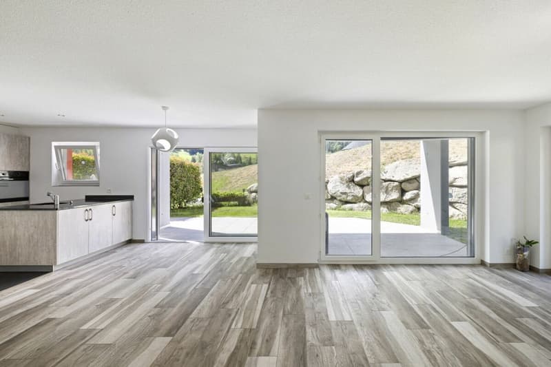 Geräumige 3-Zimmer-Wohnung mit 1/2 Stock im Erdgeschoss mit 107 m² (8)