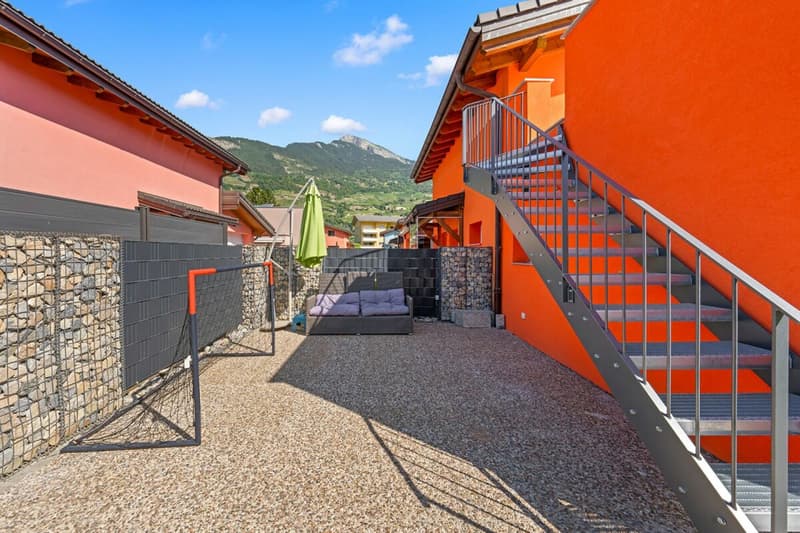Charming 4.5 room villa of 130 m2 in Vétroz on a plot of 463 m2 (25)