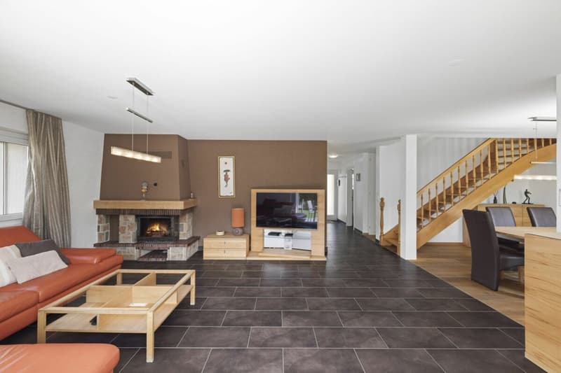 Splendide villa 6 pièces 1/2 de 297 m2 avec un magnifique extérieur (5)