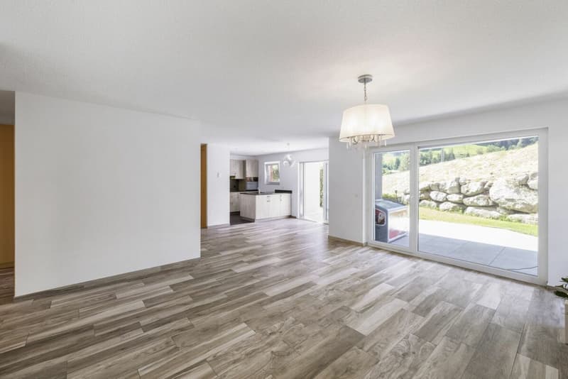 Spacieux 3 pièces 1/2 en rez-de-jardin de 107 m² (7)