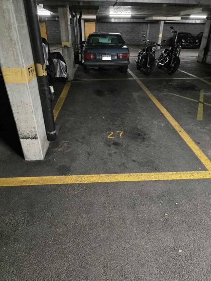 Underground parking space in Sion (3)