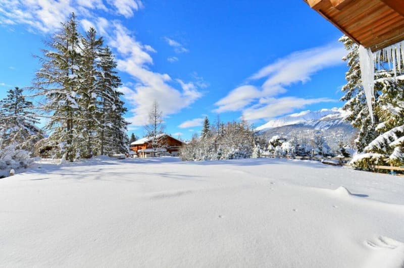 Chalet 8.5 rooms in Crans-Montana (1)