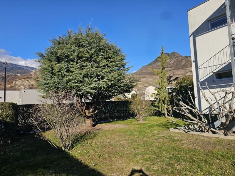 Appartamento di 4,5 locali al piano terra con giardino privato a Uvrier (5)