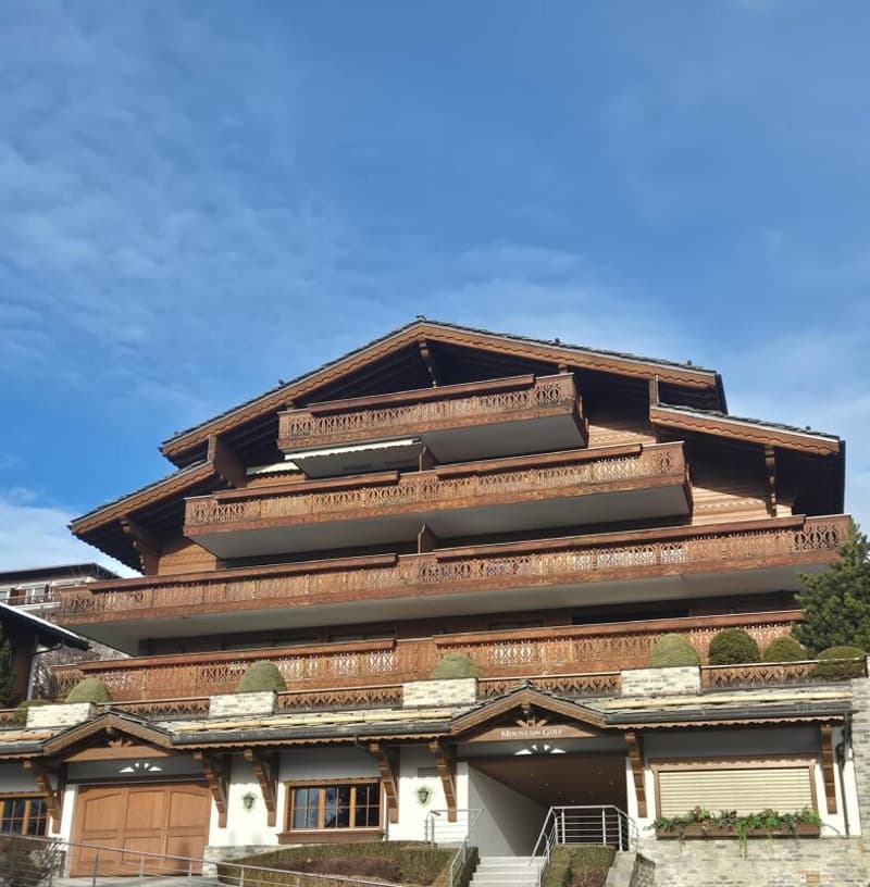 5.5-room apartment with magnificent 80 m² balcony-terrace (17)