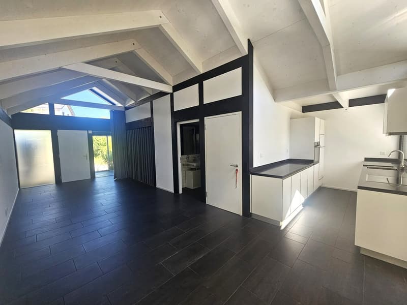 RARE ! Charmant appartement de 2.5 pièces à Morrens avec terrasse et jardin (4)