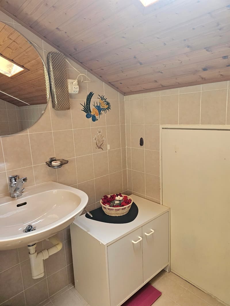 Camera arredata con bagno privato in casa (4)