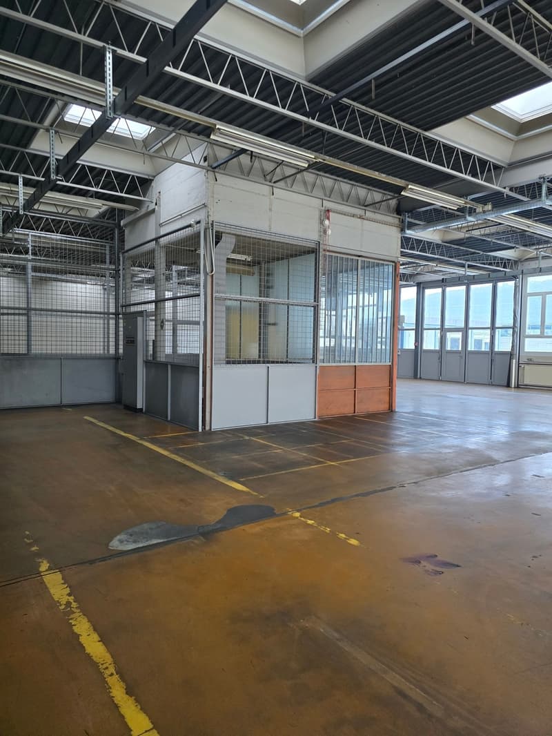 Industrial space for rent Rue de la Communance 26 (4)