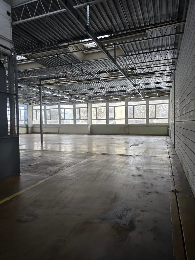 Industrial space for rent Rue de la Communance 26 (2)