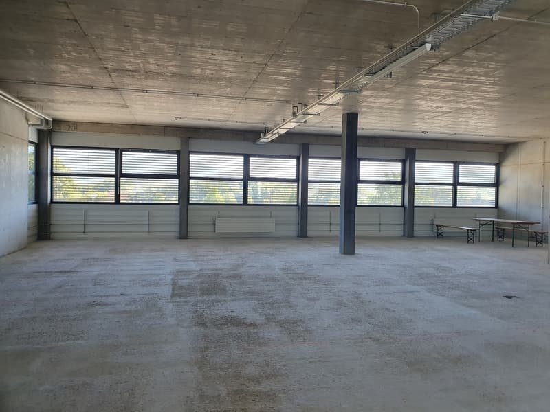 Surface commerciale/bureaux à louer de 682 m2 (4)