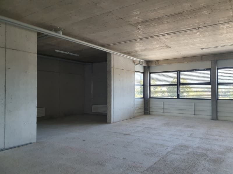 Surface commerciale/bureaux à louer de 682 m2 (3)