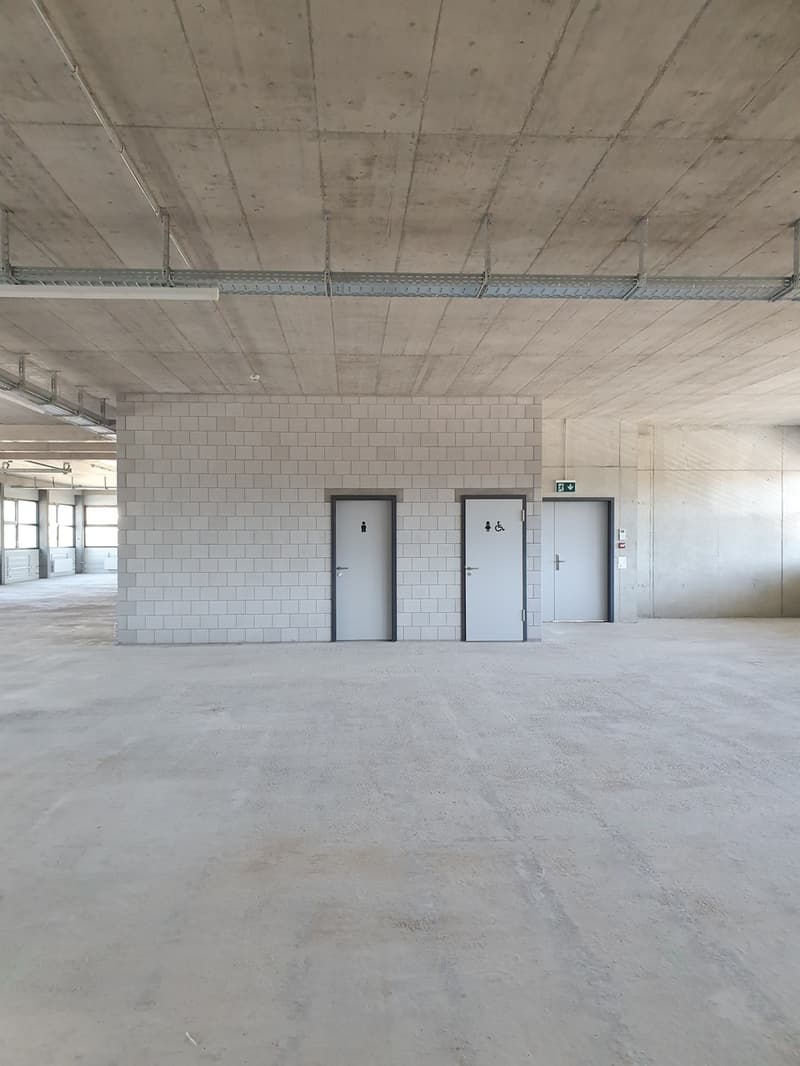 Surface commerciale/bureaux à louer de 682 m2 (7)