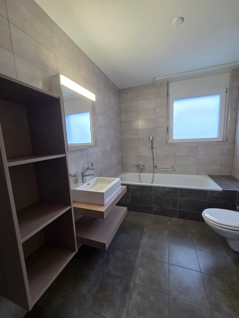 4.5-room apartment of 107 m2 on the 2nd floor with elevator (2)