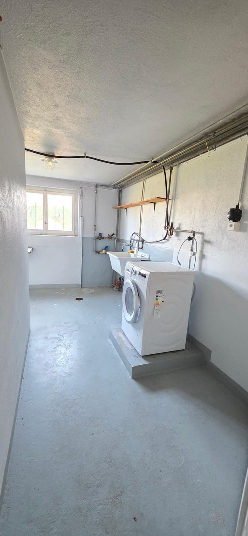 Casa luminosa di 4.5 locali con grande potenziale e ampi garage (7)
