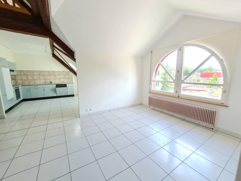 Großes Duplex von 3.5 Zimmern mit 94m2 - Zwei Schritte vom Krankenhaus entfernt (3)