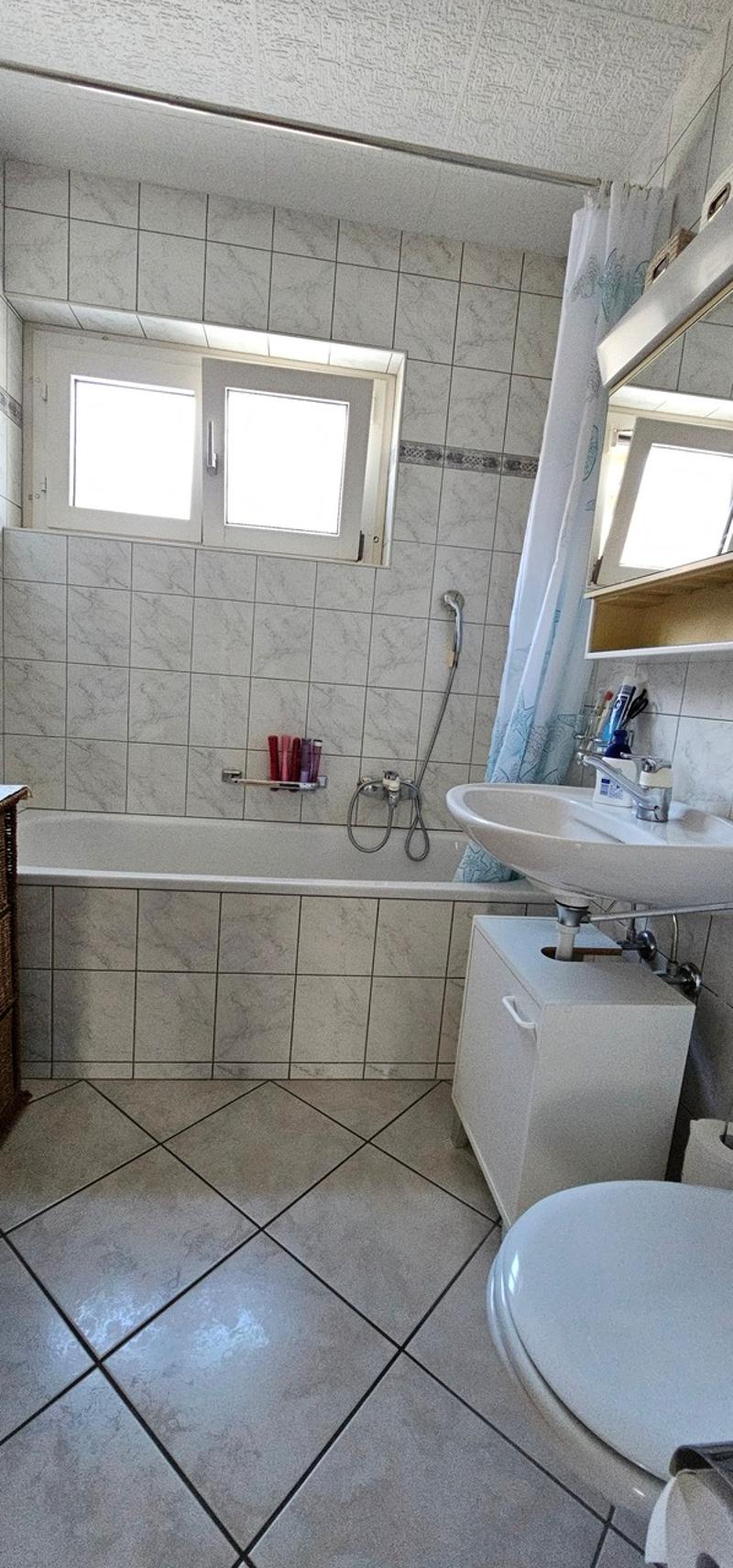 Four-room apartment with large covered terrace (4)