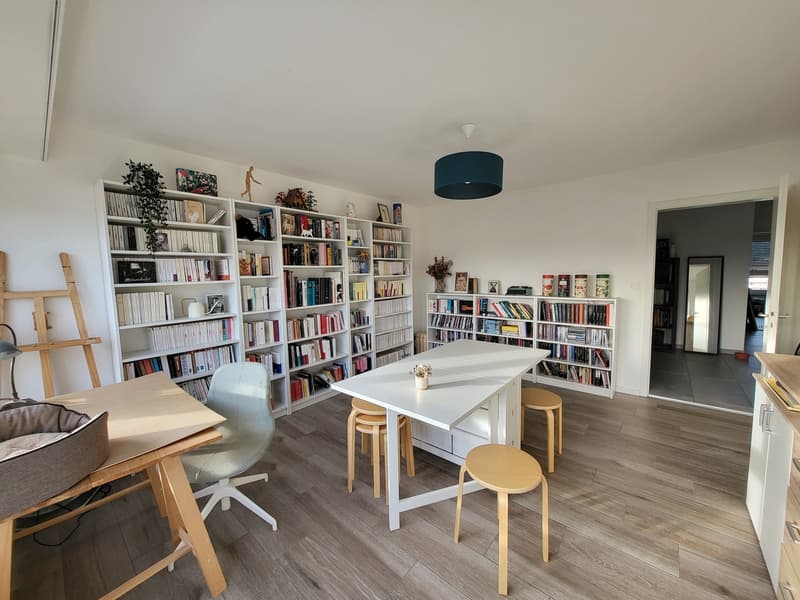 3.5-room apartment of 84 m2 on the 6th floor with elevator (2)