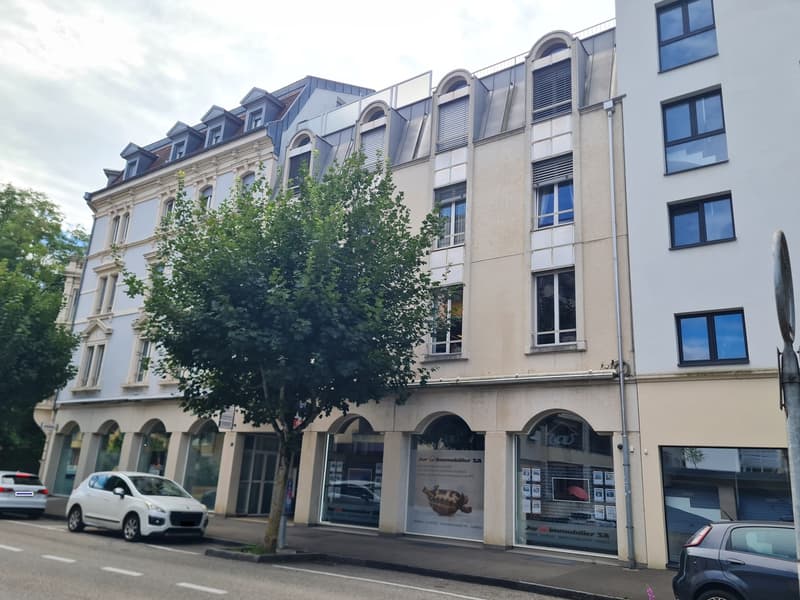 Office / commercial space of 75 m2 (2)