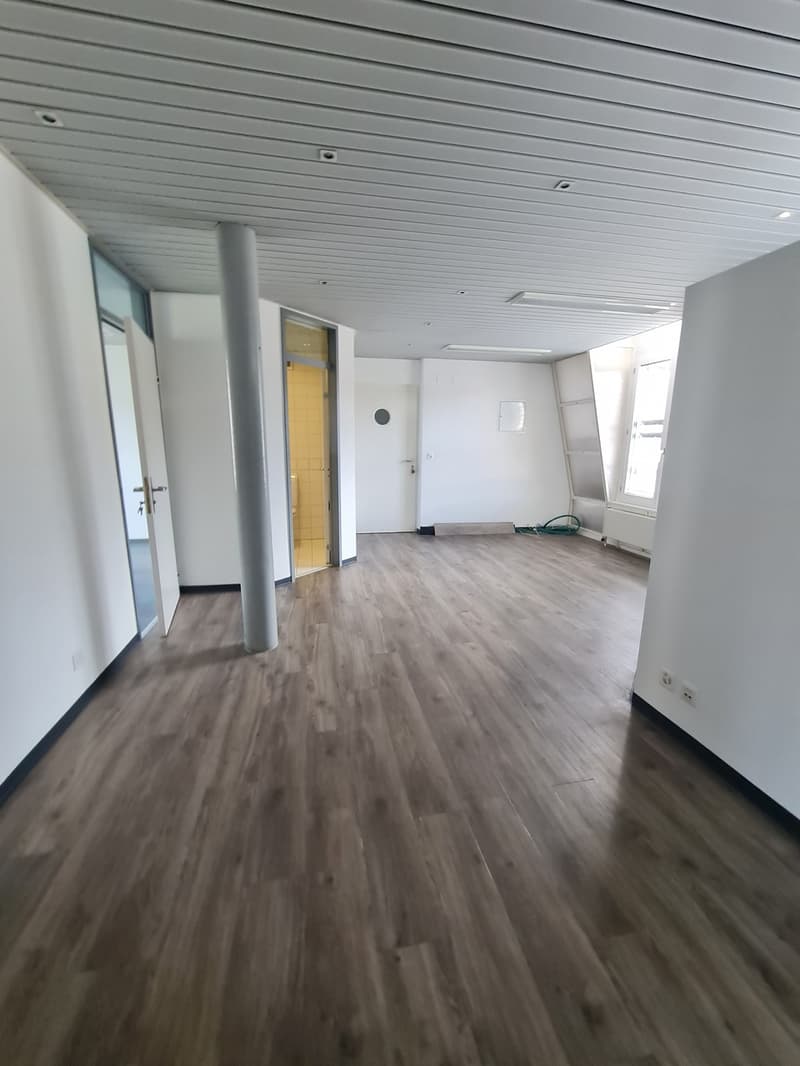 Office / commercial space of 75 m2 (5)