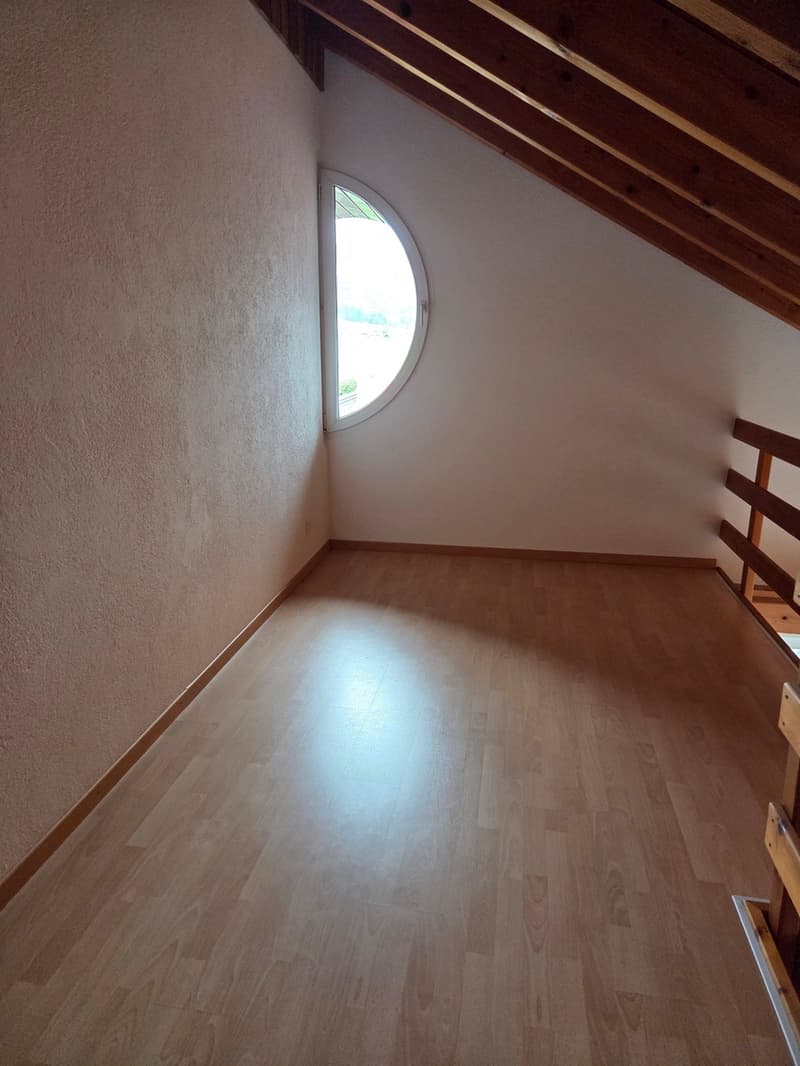 Attique en duplex de 107 m2 au 3ème étage, sans ascenseur (4)