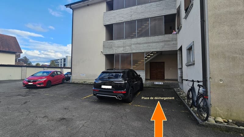 Grundstück zu verkaufen - Gewerbefläche und 4.5-Zimmer-Wohnung (13)
