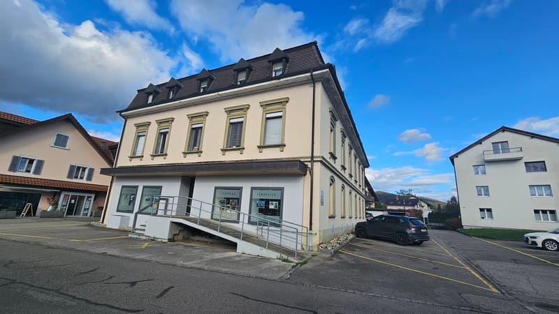 Grundstück zu verkaufen - Gewerbefläche und 4.5-Zimmer-Wohnung (11)