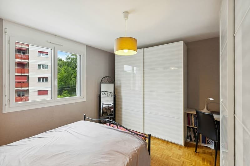 Lumineux 4.5 pièces de 106 m2 avec balcon (6)