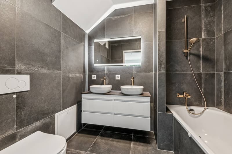 Between lake and vineyards: A modern villa with irresistible charm (8)