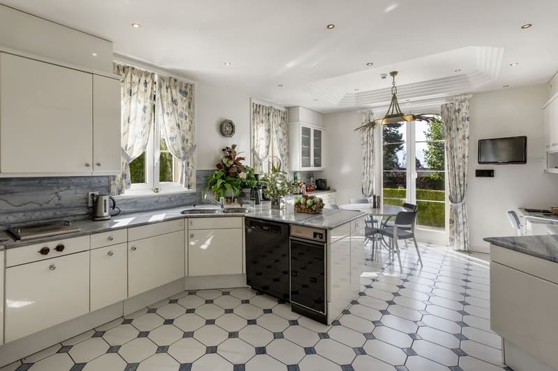 Exceptional property with pool in an idyllic setting (6)