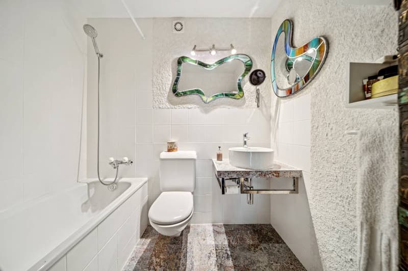 Charmanter 2.5-Zimmer-Wohnung mit Balkon (7)