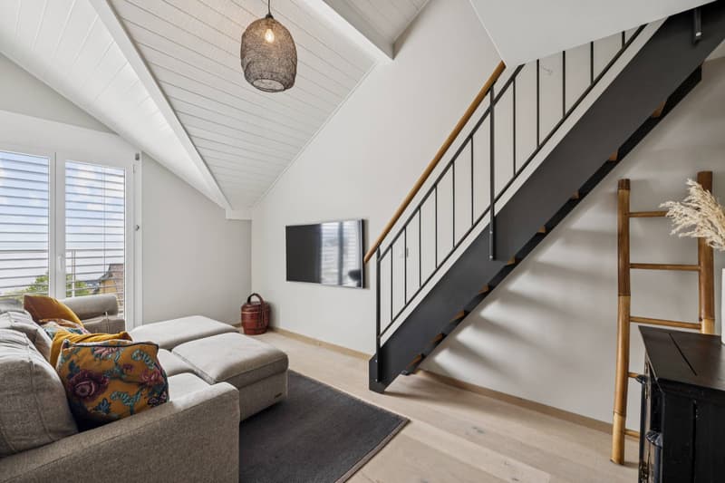 Un'eleganza contemporanea rivolta verso l'orizzonte (10)