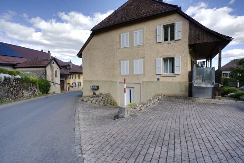 Maison paysanne de 1714 -- Trois logements, triplex familial et deux 2 (3)